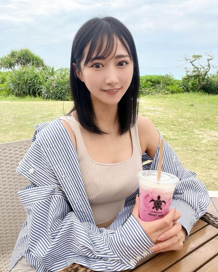 长发带出气质!混血儿实况主《川瀬もえ》甜美脸蛋与性感美乳全都拥有!