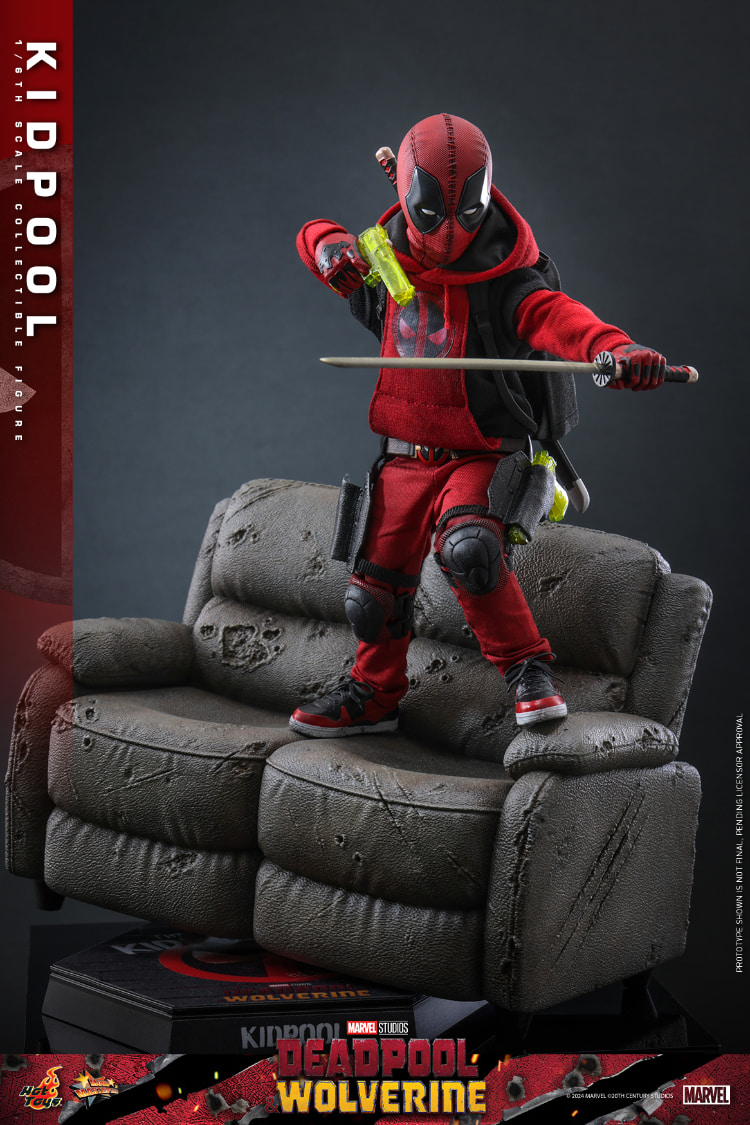 《死侍与金钢狼》死侍变体模型 HOT TOYS！小贱贱一家供你收藏？！