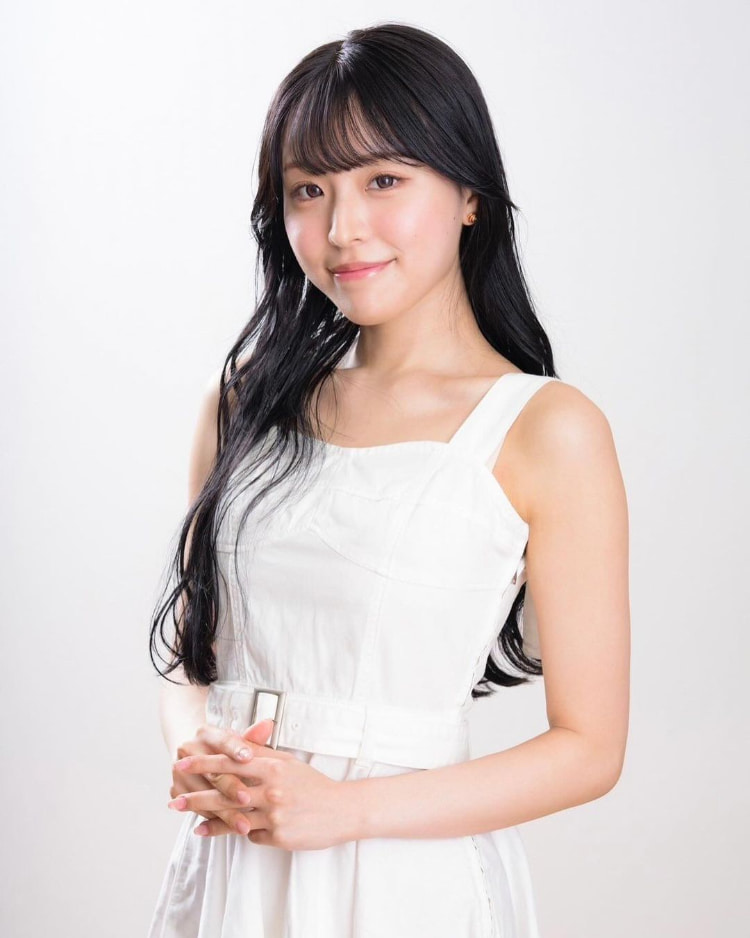 胸大更有脑！火辣美女《りさありさ》写真偶像竟是「门萨俱乐部」会员！