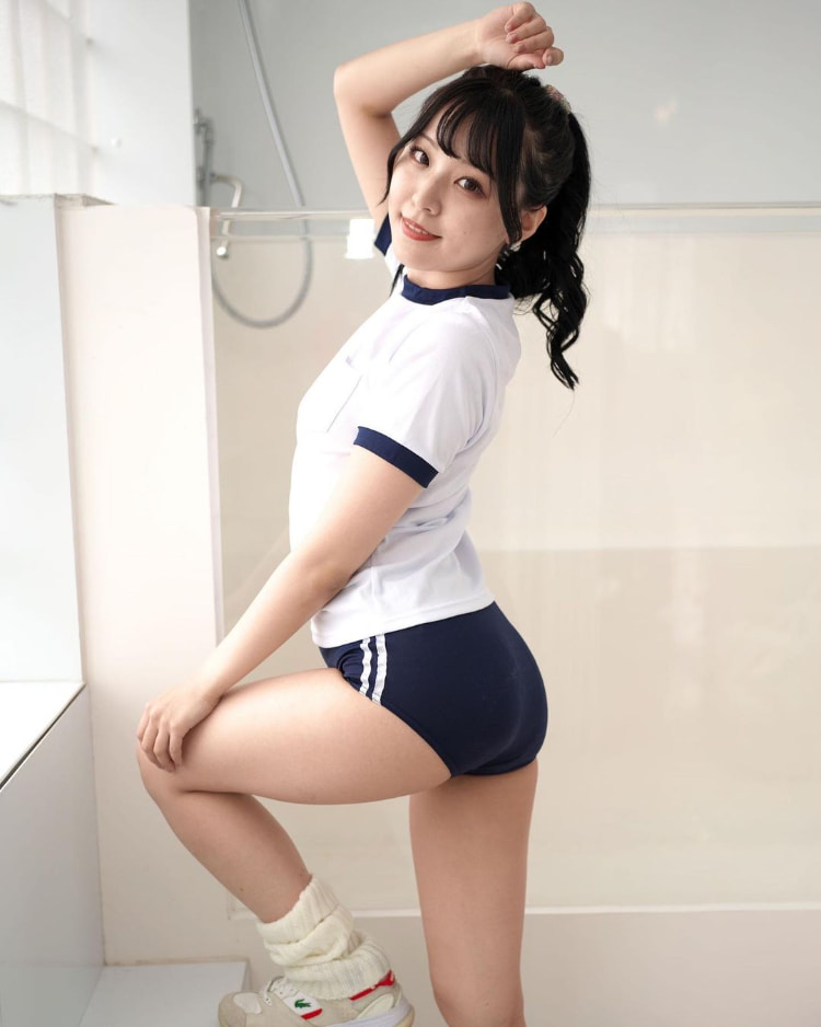 胸大更有脑！火辣美女《りさありさ》写真偶像竟是「门萨俱乐部」会员！