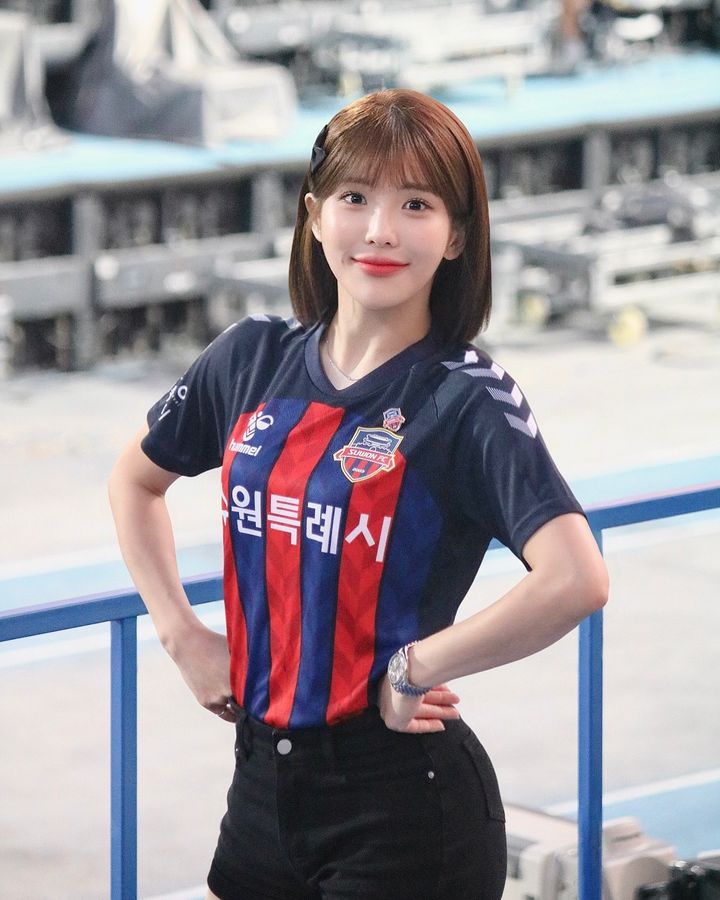 首位进军海外啦啦队队员《壮壮》用蜜桃臀征服全球！漂亮的应援女神是她！