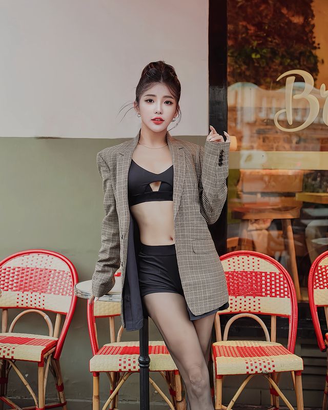 首位进军海外啦啦队队员《壮壮》用蜜桃臀征服全球！漂亮的应援女神是她！