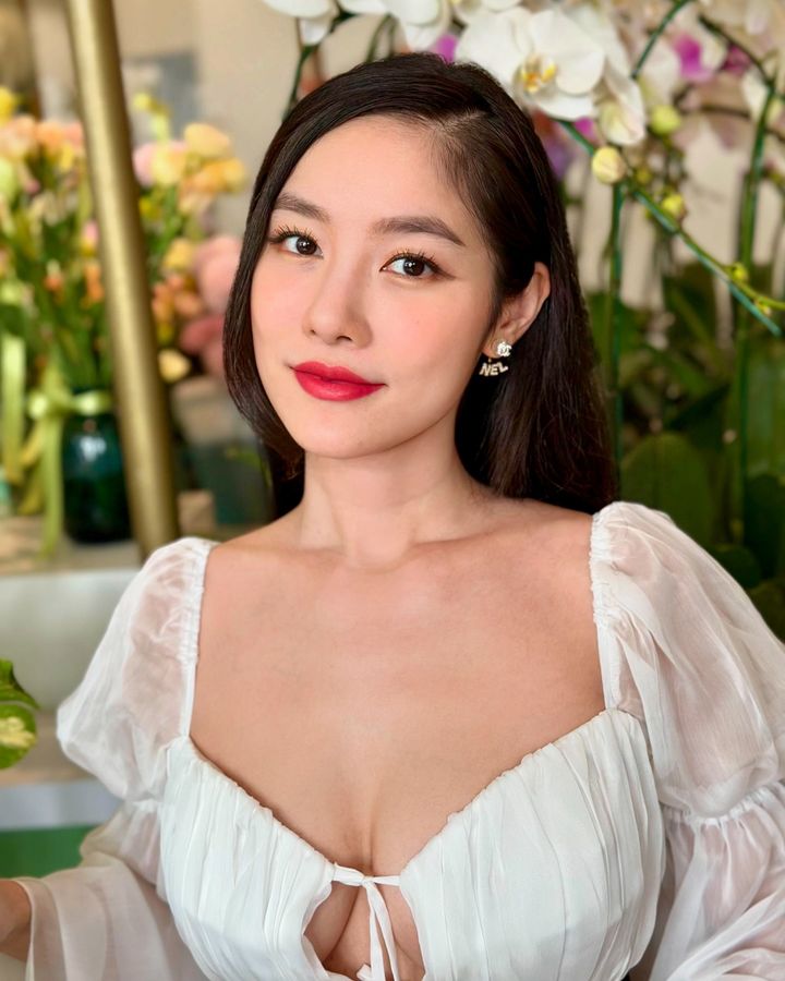 老师泰辣！《泰国中文老师》吸睛的「垂坠感泰奶」让人无法移开视线！