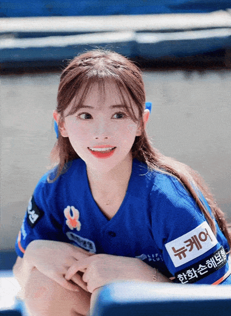 最美啦啦队外援《金娜研 김나연》甜美颜值融化粉丝！应援动感尽显好身材！