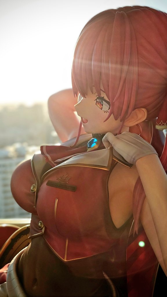 等身大的「船长」现身!VTuber《宝钟玛琳》登上横滨海洋塔豪夺大家的心!