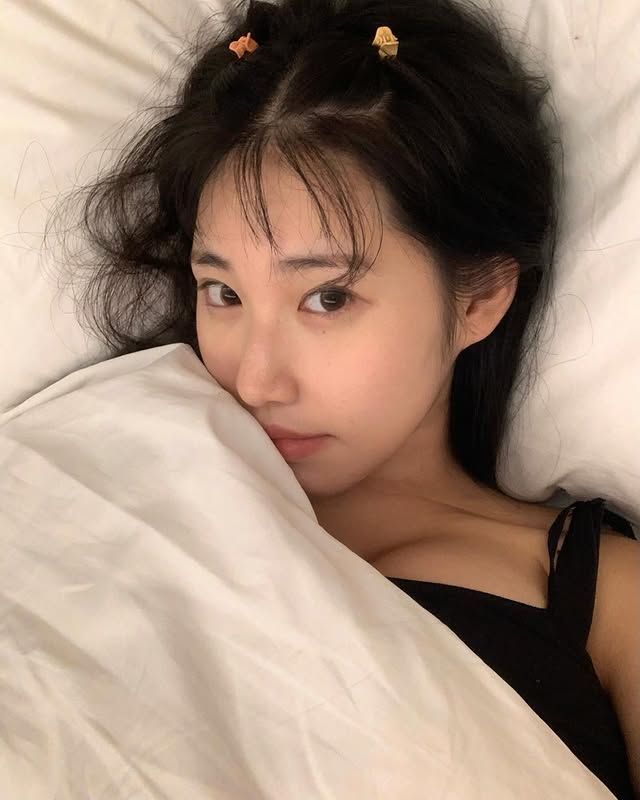 咖啡店美女板娘《임세민1 im sm》藏不住的大UU想跟她要一杯现冲拿铁！