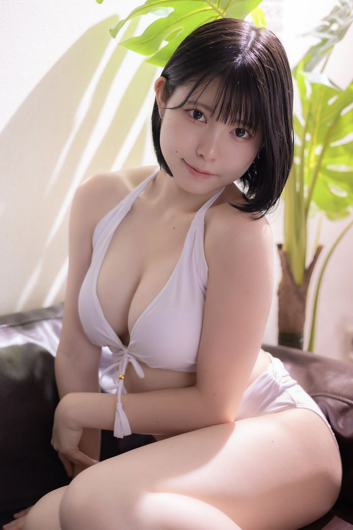 长大后反差大！美女Cos《柑橘もこ》旧照被翻出竟然是个「小伙子」？