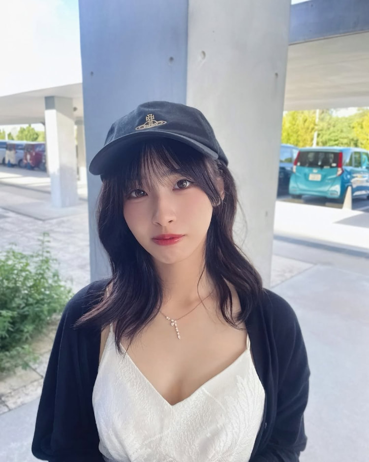 慵懒风情有点撩！游泳解禁《冲侑果》纤瘦小女人完成写真集拍摄梦想！