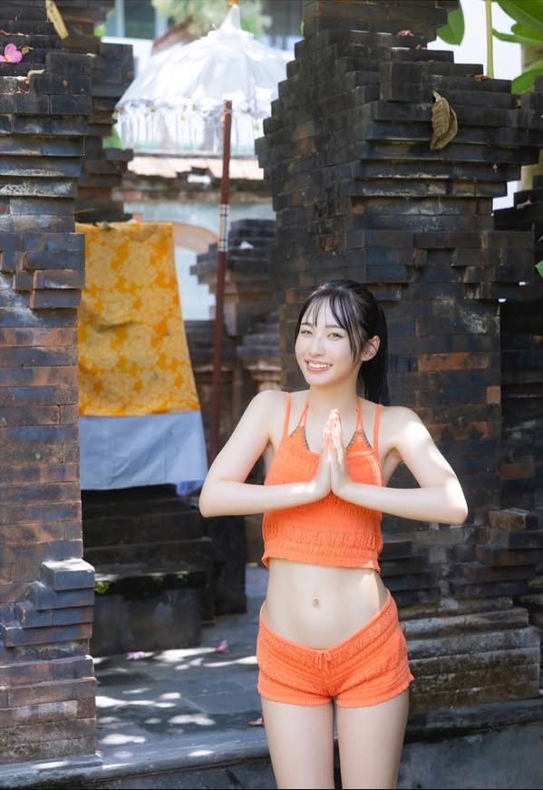 慵懒风情有点撩！游泳解禁《冲侑果》纤瘦小女人完成写真集拍摄梦想！