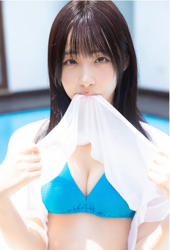 慵懒风情有点撩！游泳解禁《冲侑果》纤瘦小女人完成写真集拍摄梦想！