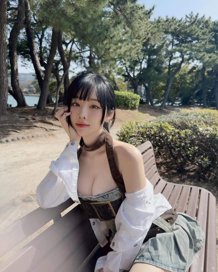 「胸」照不停歇!正妹网红《han_kyung__》日常美照依然晒胸!