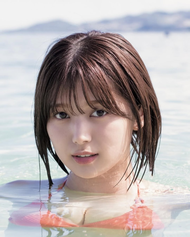 白皙又火辣！坂道系偶像《北野瑠华》野外写真大胆又唯美！