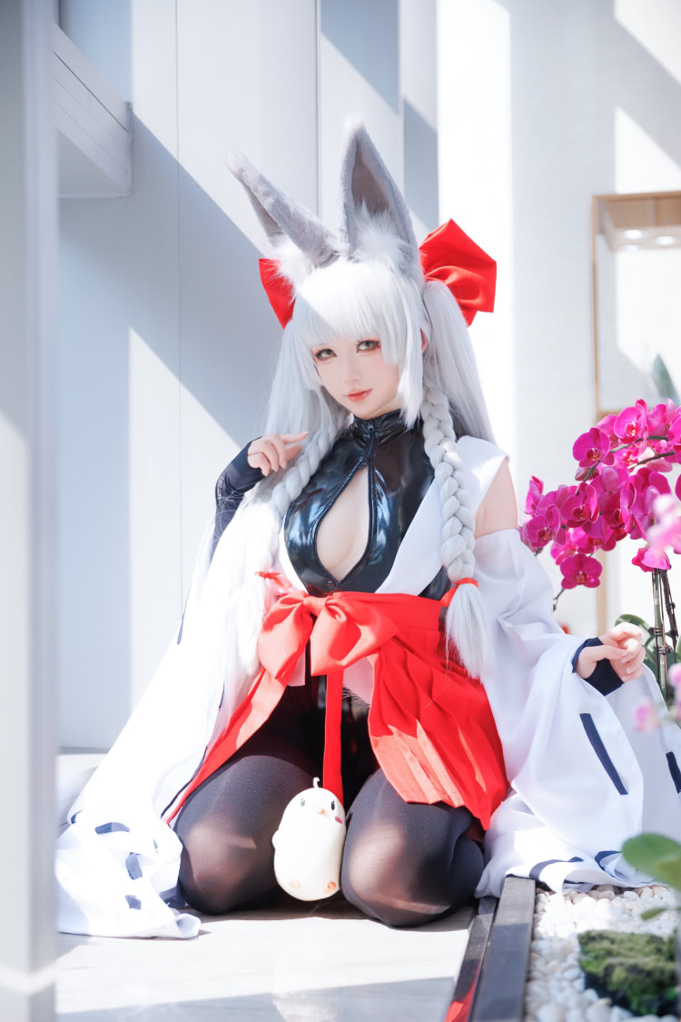 挑衅眼神在撩人！Coser《樱落Selena》