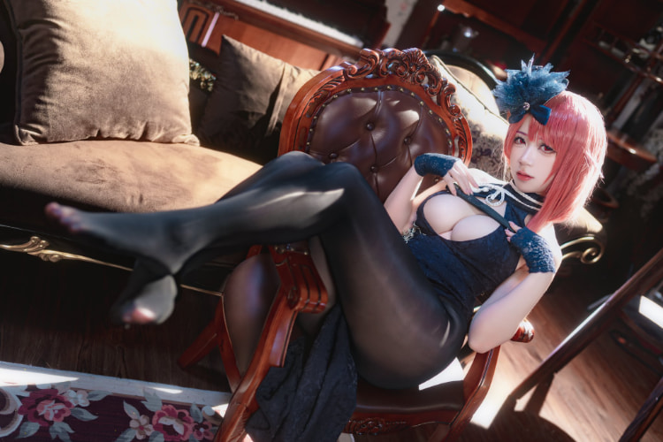 挑衅眼神在撩人!Coser《樱落Selena》