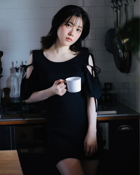 「赛马娘」出写真?!声优正妹《礒部花凛》展现健康性感的清凉好身材!