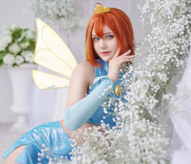 仙气不减！混血Coser《Kaddi》性感还原重现「巫师3」希里蒸桑拿！