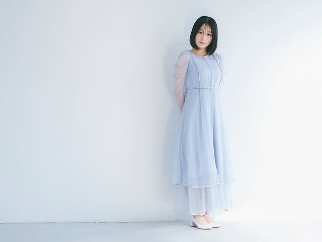 写真大型新人《高野真央》超丰满的肉感美女！喜欢扎实的你不容错过！