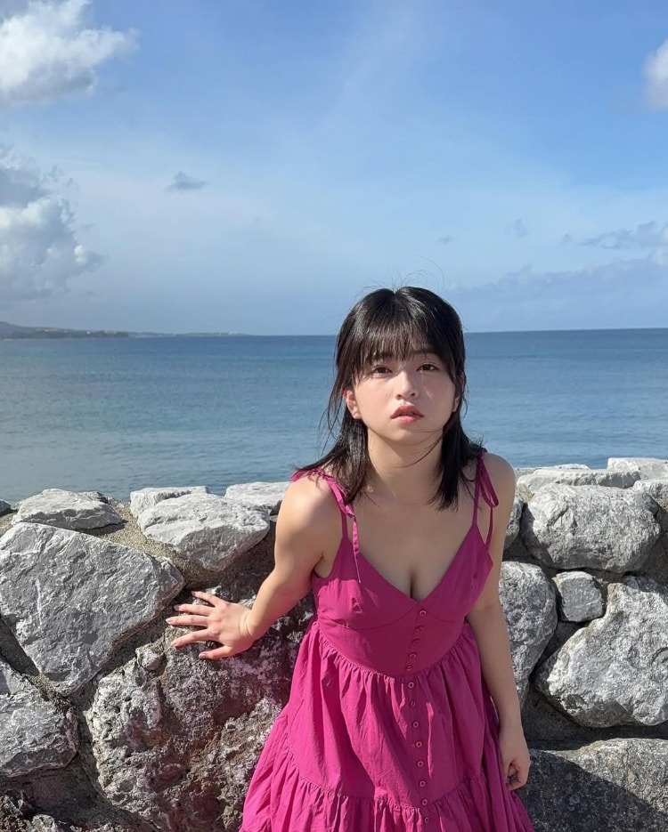 眼神迷离的慵懒感！《佐々木ほのか》形象转变展现不同的性感魅力！