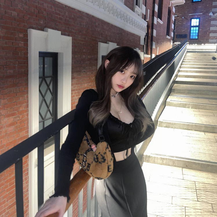 金发港妹《Angel Baby god_damnnnnn》嫩胸野拍照超香！精灵美貌超梦幻！