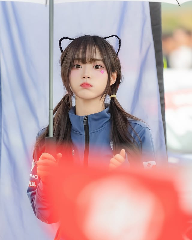 纤细的精灵模特《홍지은》闪耀在展场的美女！有着不输演员的颜值！