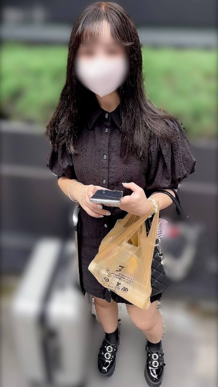 美しい瞳のハーフ美女