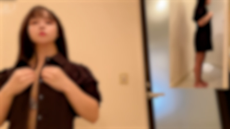 美しい瞳のハーフ美女