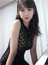 ＹＴ韩国钢琴辣妹《Leezy》隐形洋装露出好身材！