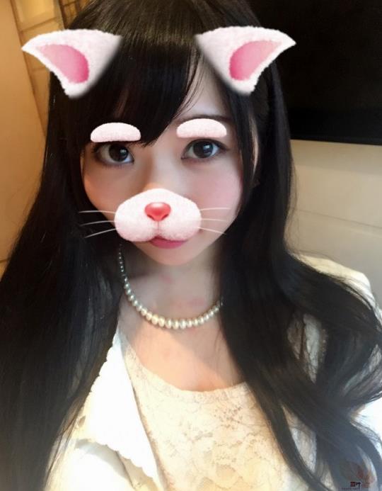 [个人拍摄] 阿雅 22 岁迷人的美女 ！ 模型级风格 + 彩色蒙恩 ！