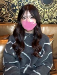 【無】超可爱的19岁女孩，有着像雪一样通透的脸庞和肌肤封面图片