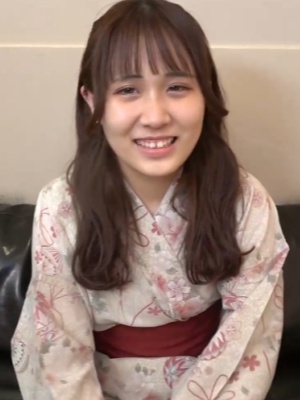 【素人】搭讪可爱混血浴衣正妹,蜜穴深处炸裂「白色烟火」!