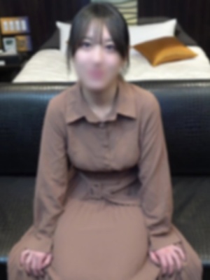 【无】可爱的笑容。第一次在情人旅馆里来真的。