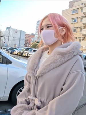 純白透明感20才美大生