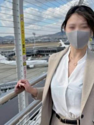 D 罩杯新入职女白领-封面