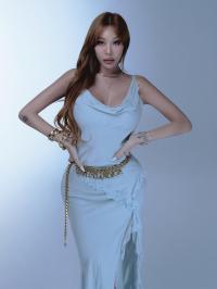 【上车】整颗露出来！歌手《Jessi》Waterbomb走光遭「大荧幕特写」！