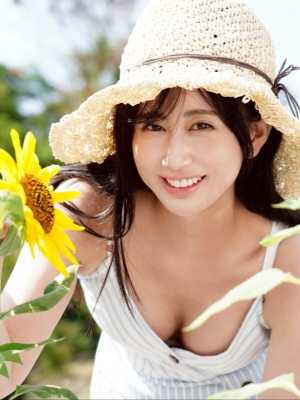 【影片】Ｅ乳《小宫薫》出道前FC2下马！