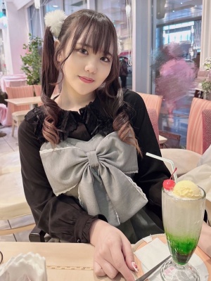 【影片】一片女优《亚乃音未来》出道前FC2下马！G乳原来是爆改？